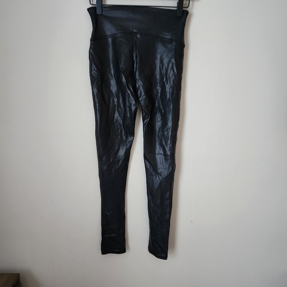 SPANX | Faux Leather High Waisted Leggings in Black - Size M Petite - Picture 4 of 8